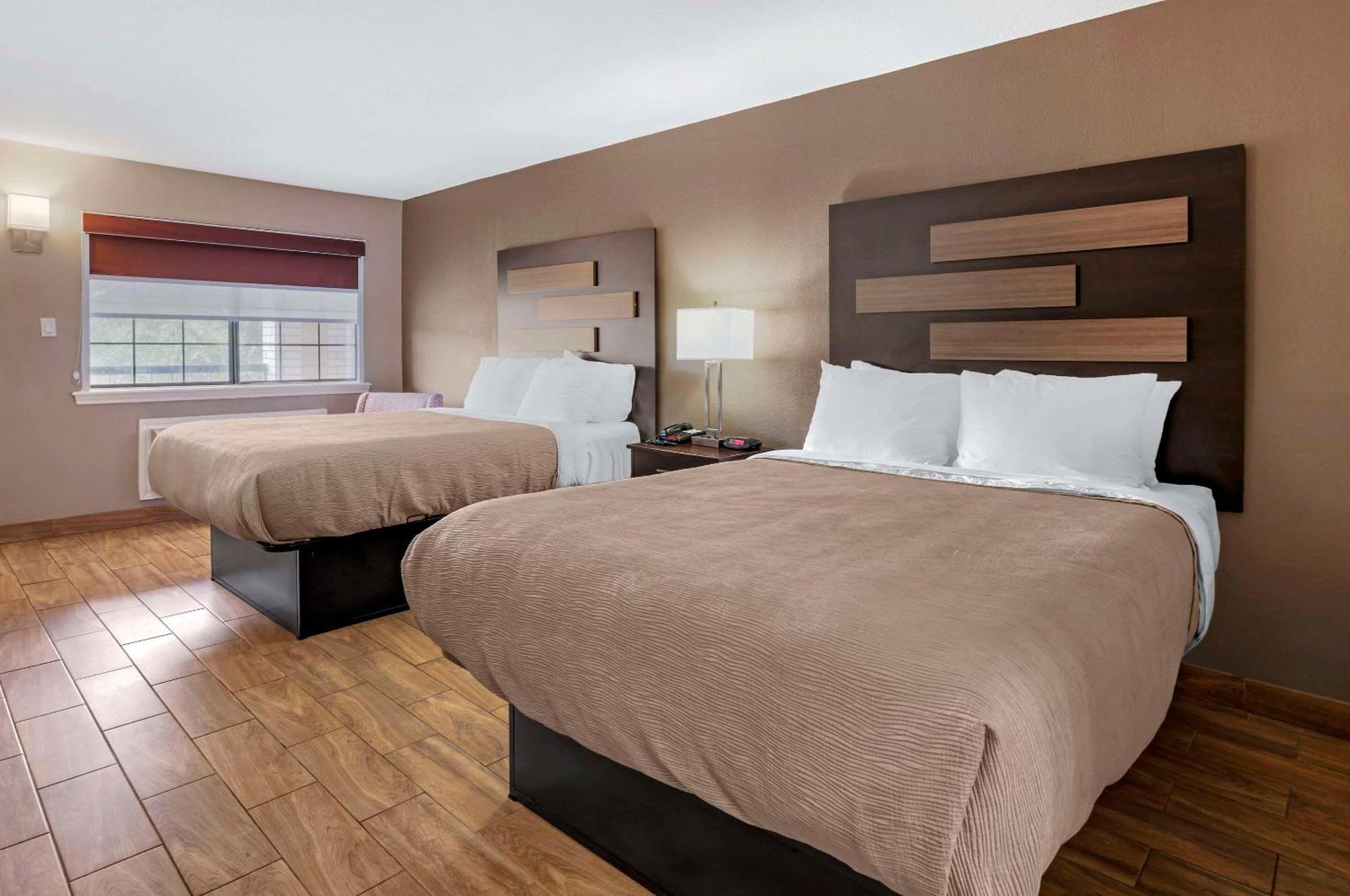 Quality Inn & Suites New Boston Exterior photo